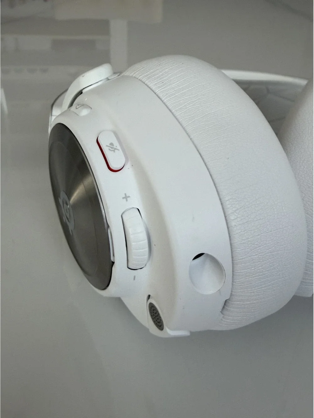 SteelSeries Arctis Nova Pro Wireless Gaming Headset